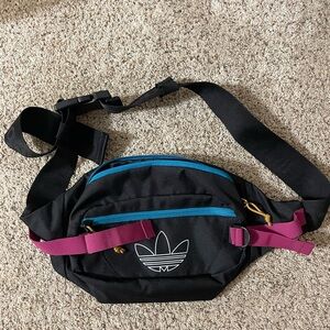 Adidas Fanny Pack/ Crossbody Unisex